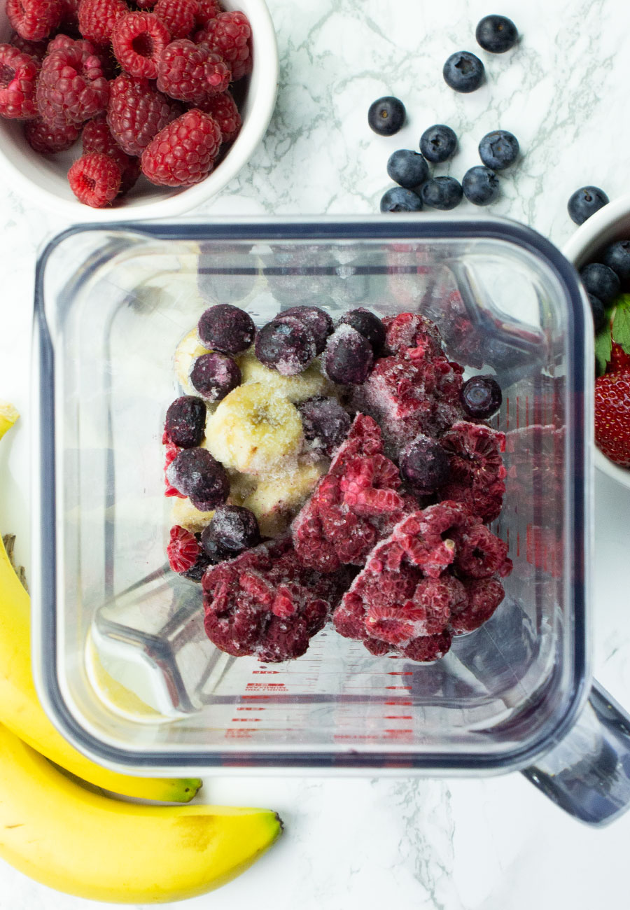 Smoothie bowl frozen berries - raspberries and blueberries