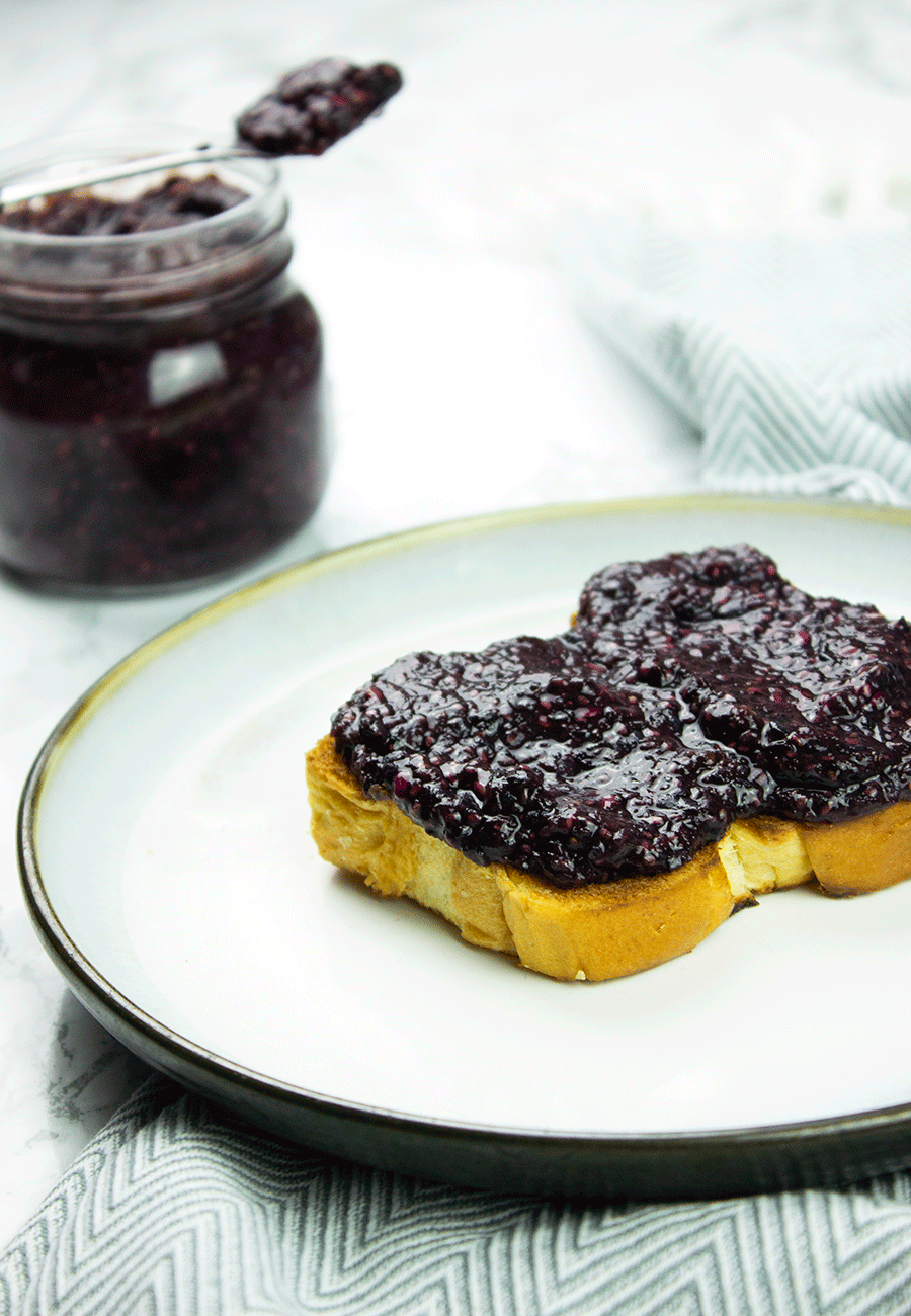 chia seeds & linseeds blueberry jam