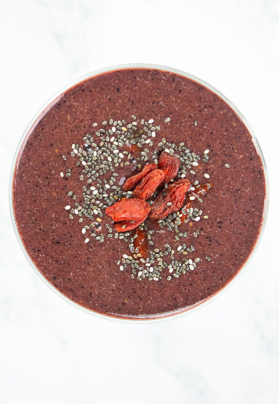 Goji berry smoothie - healthy + antioxidant