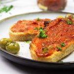 Pan con tomate with oven dried tomatoes