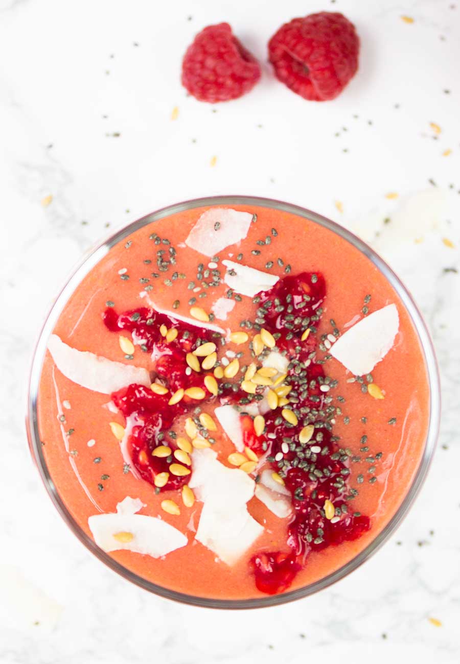 Raspberry mango smoothie 