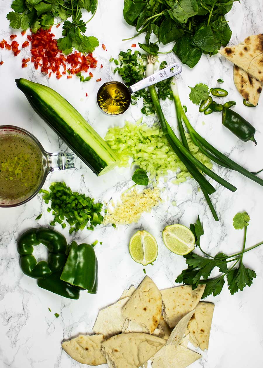 Green gazpacho soup ingrediens 