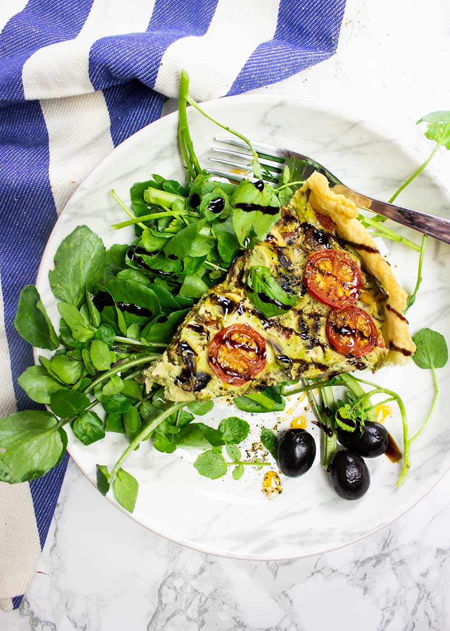 Healthy quiche that is made with plant-based ingredients 